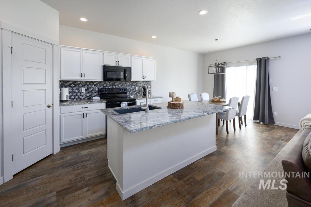 2920 N Sunset Farm Rd.