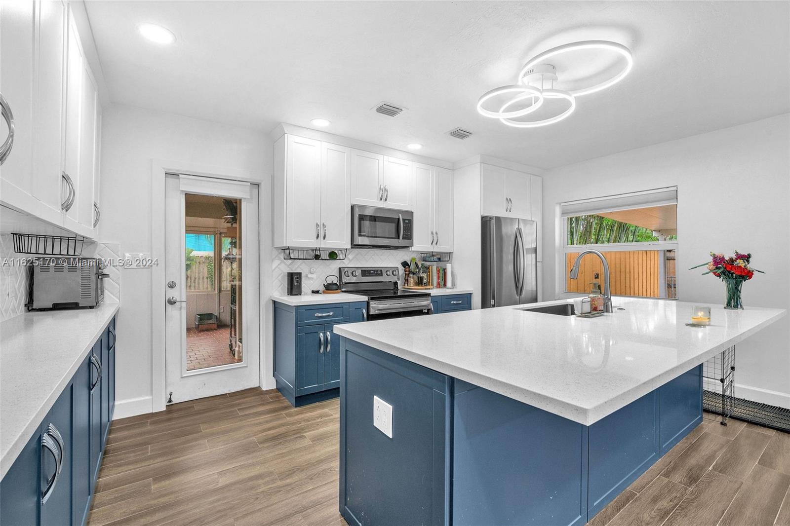 1230 SW 29th St