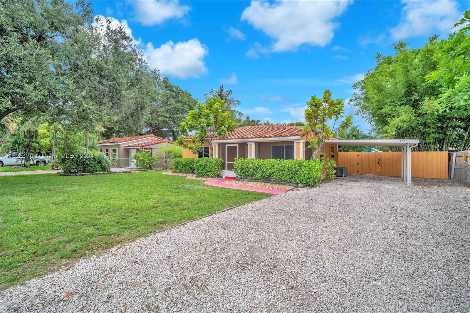 1230 SW 29th St