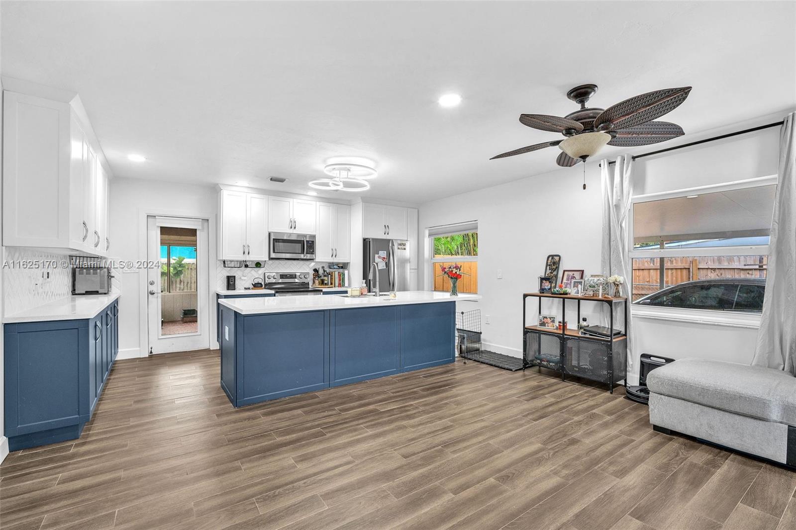 1230 SW 29th St