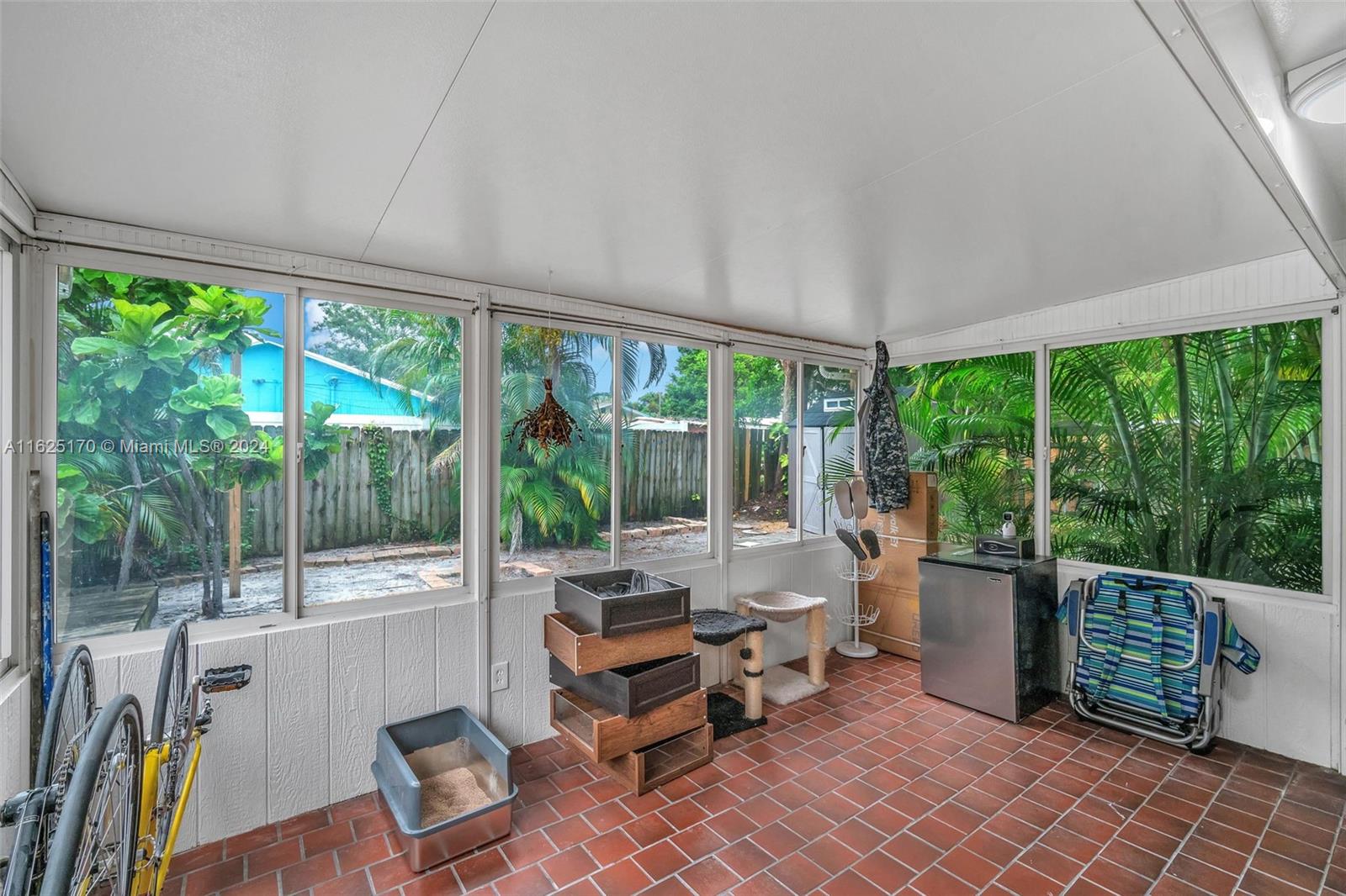1230 SW 29th St