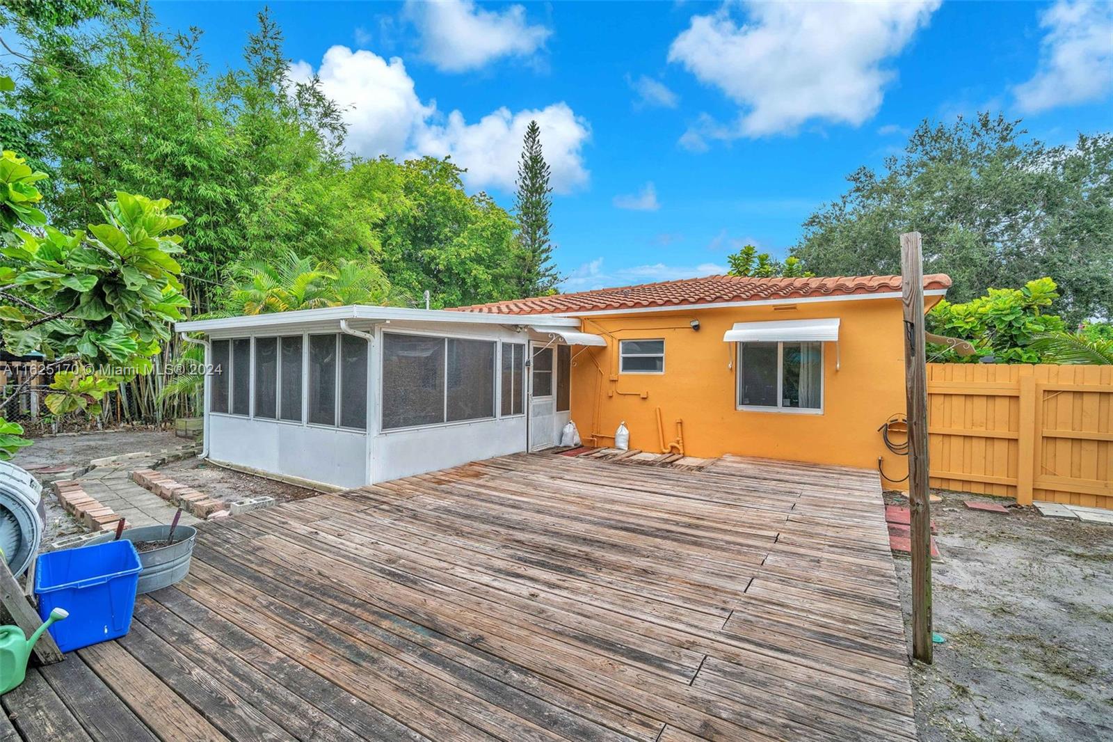 1230 SW 29th St