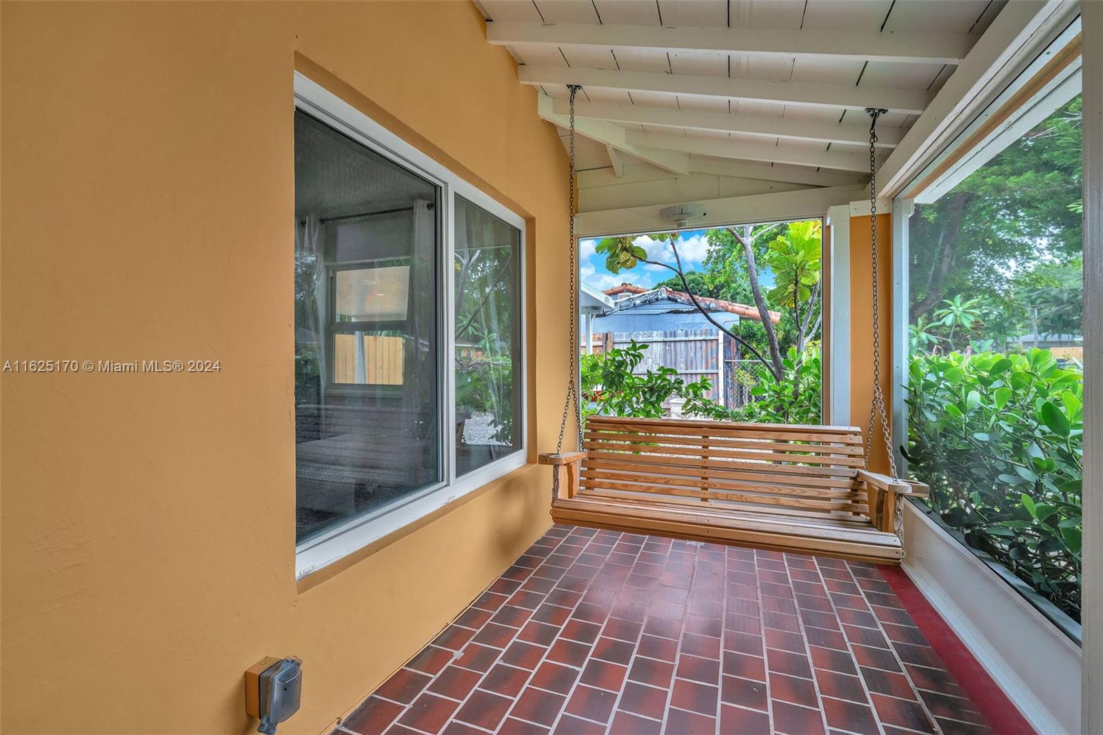 1230 SW 29th St