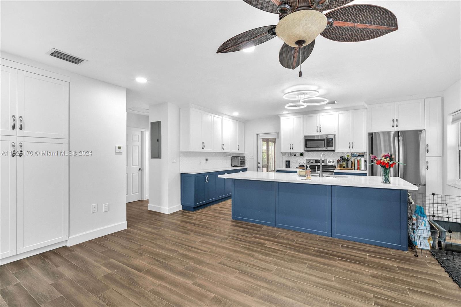 1230 SW 29th St