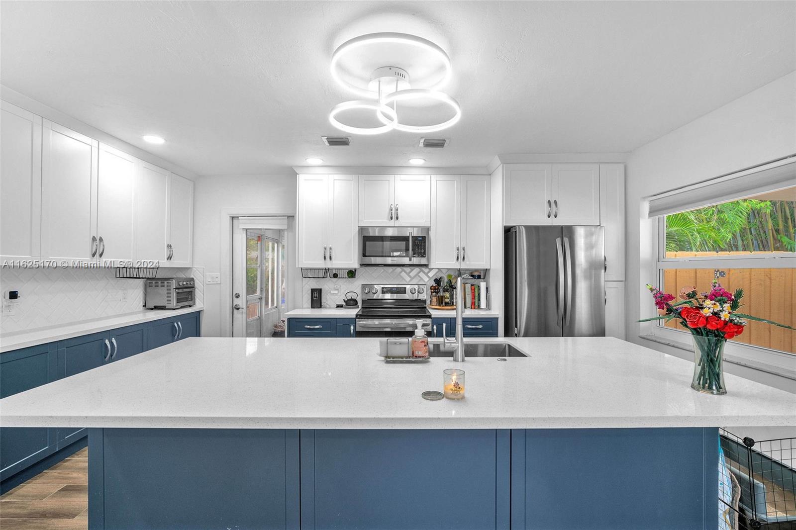1230 SW 29th St