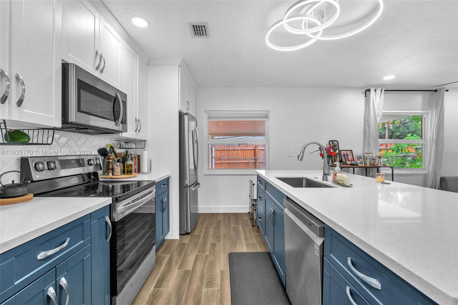 1230 SW 29th St