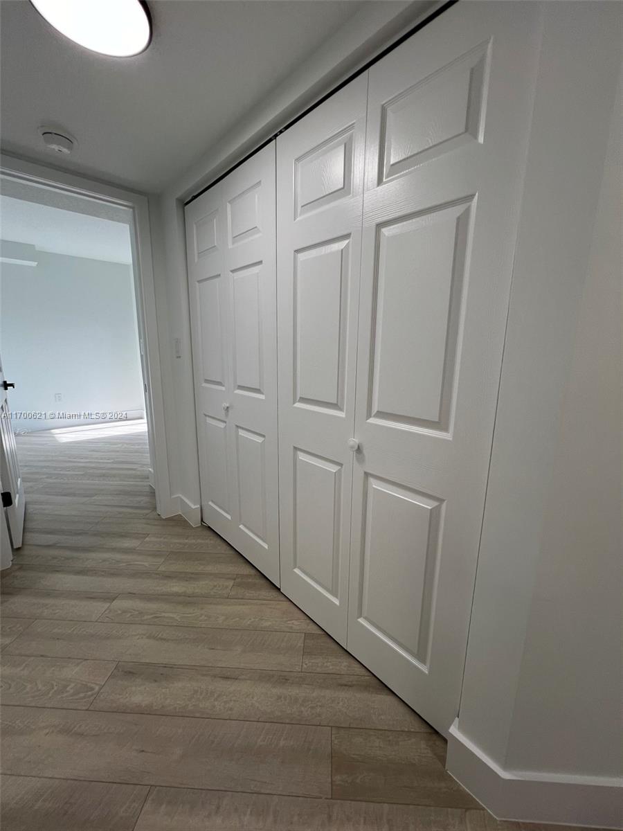 17275 Collins Ave # 302