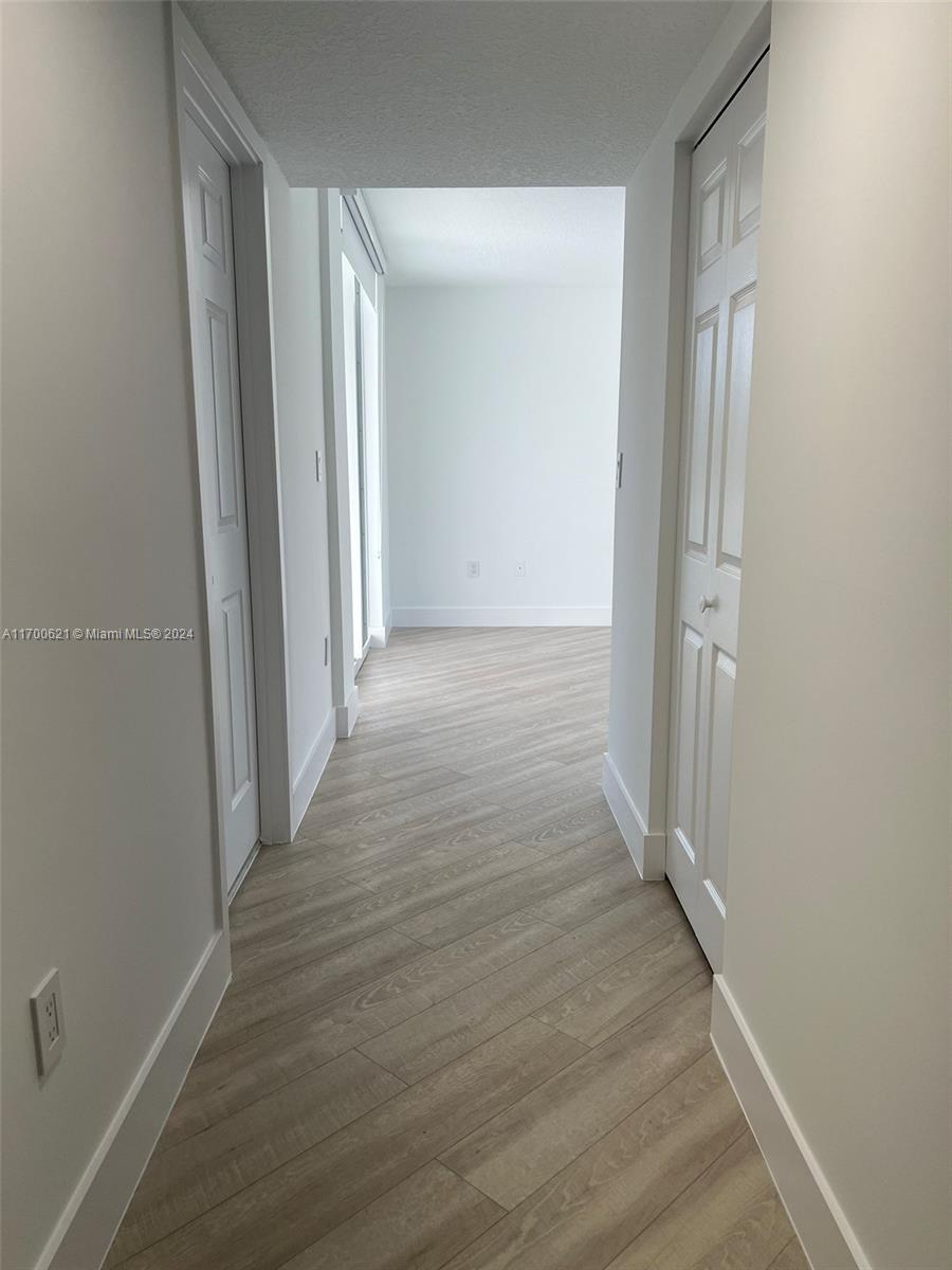 17275 Collins Ave # 302