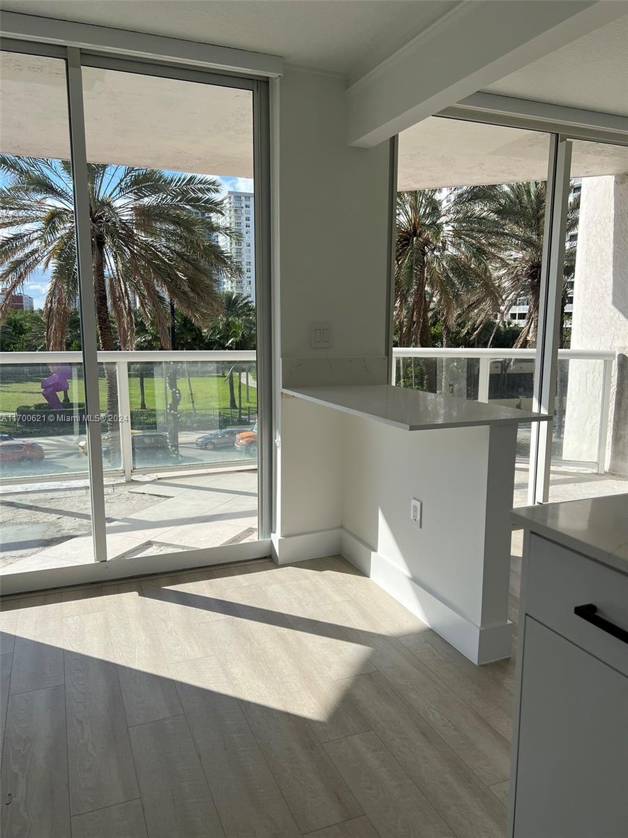 17275 Collins Ave # 302