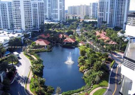 3600 Mystic Pointe Dr # 214