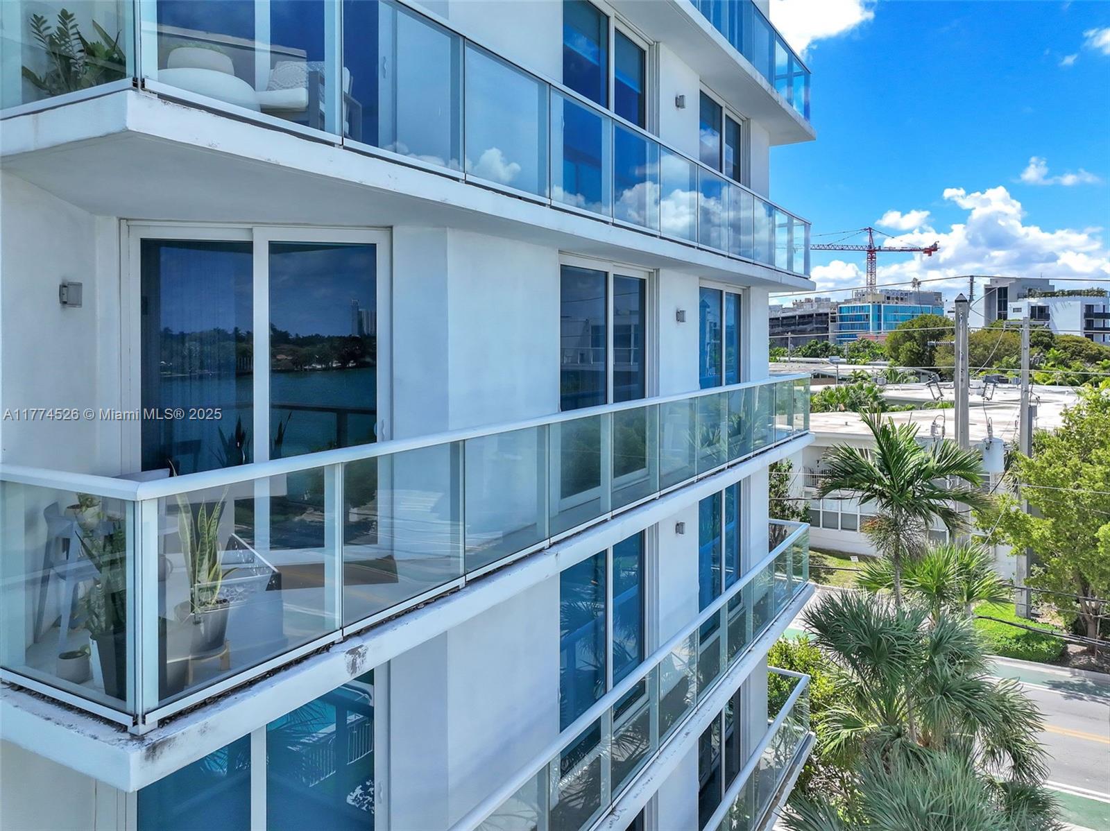 9821 E Bay Harbor Dr # 501