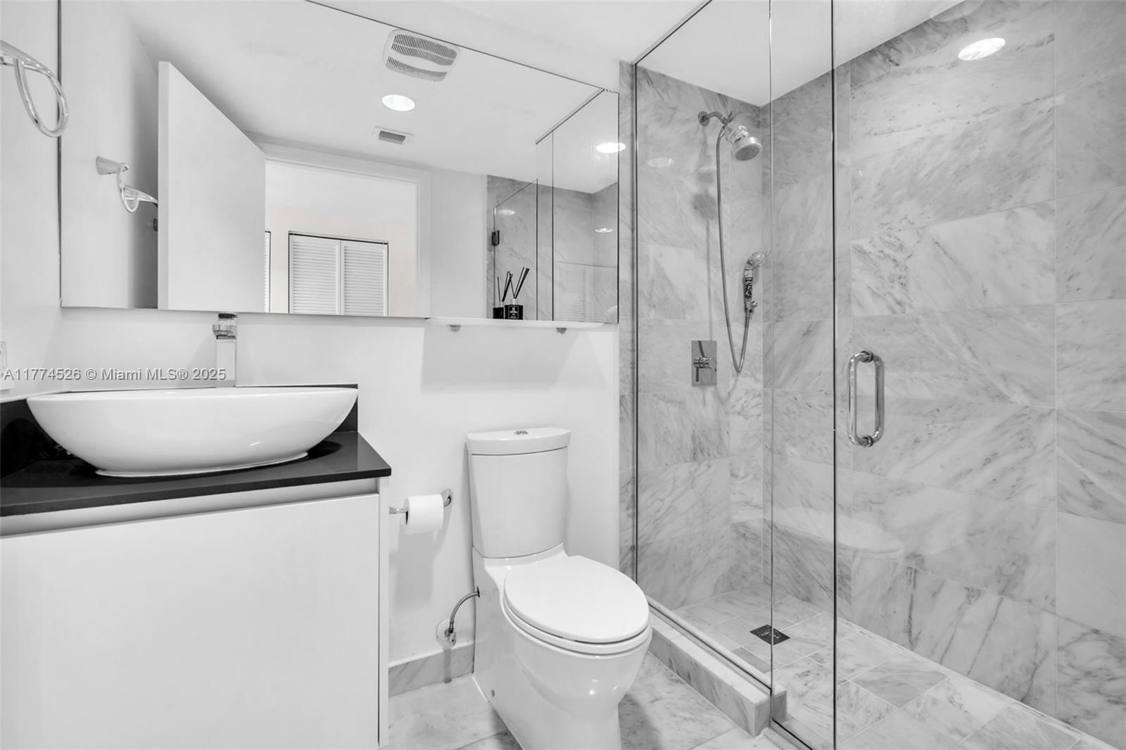 9821 E Bay Harbor Dr # 501