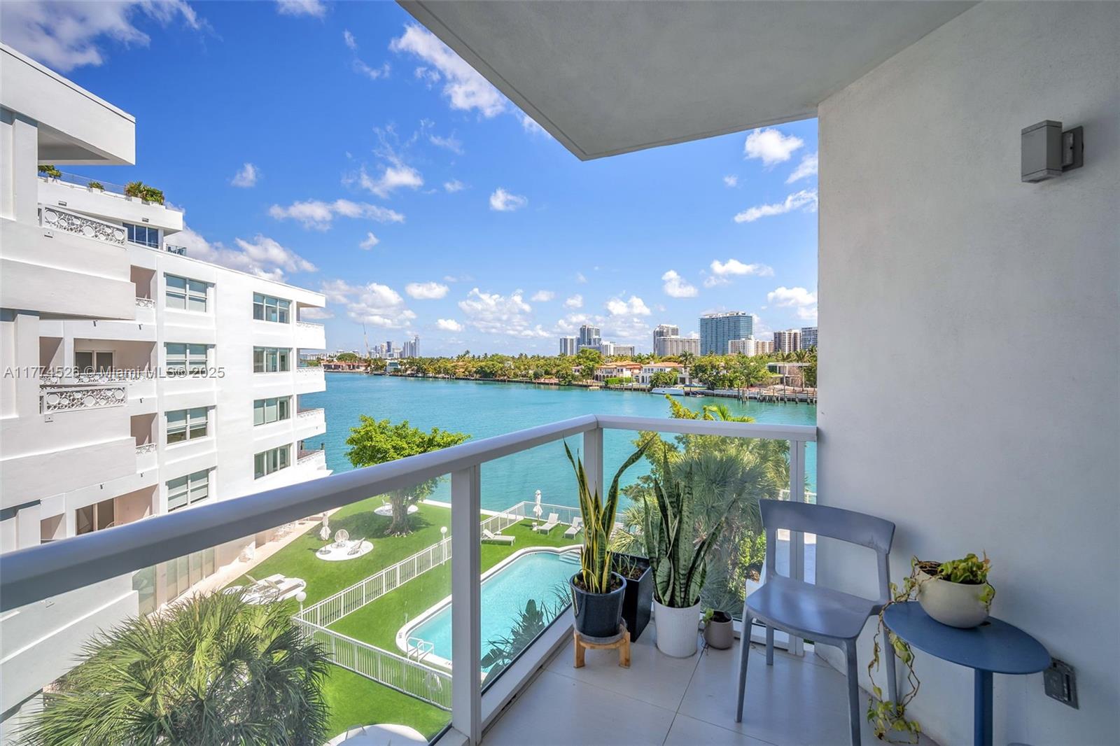 9821 E Bay Harbor Dr # 501