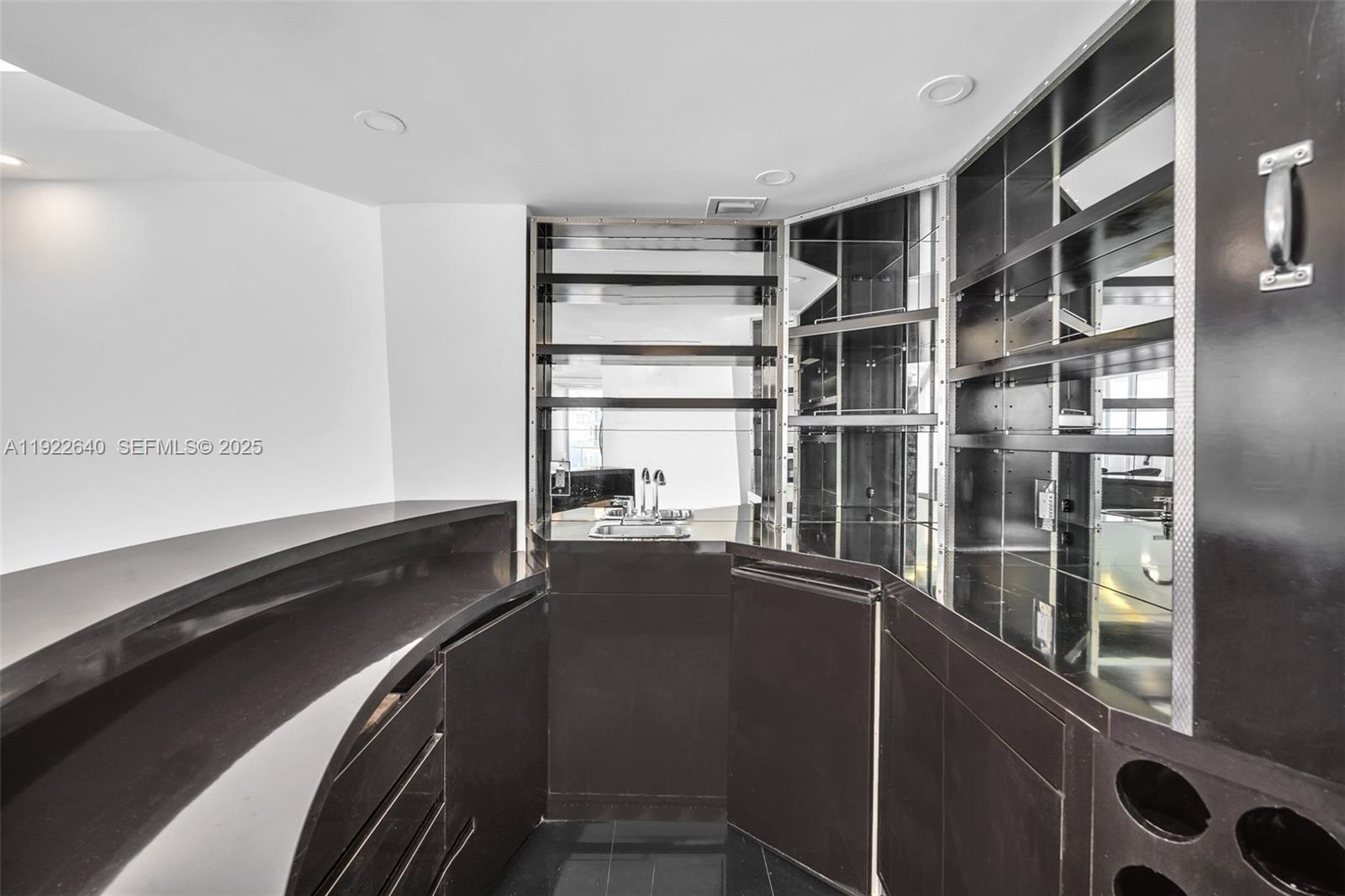 16445 Collins Ave # 2626