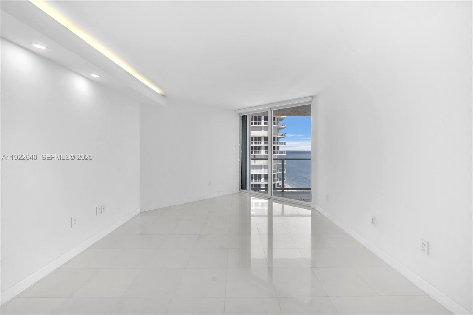 16445 Collins Ave # 2626