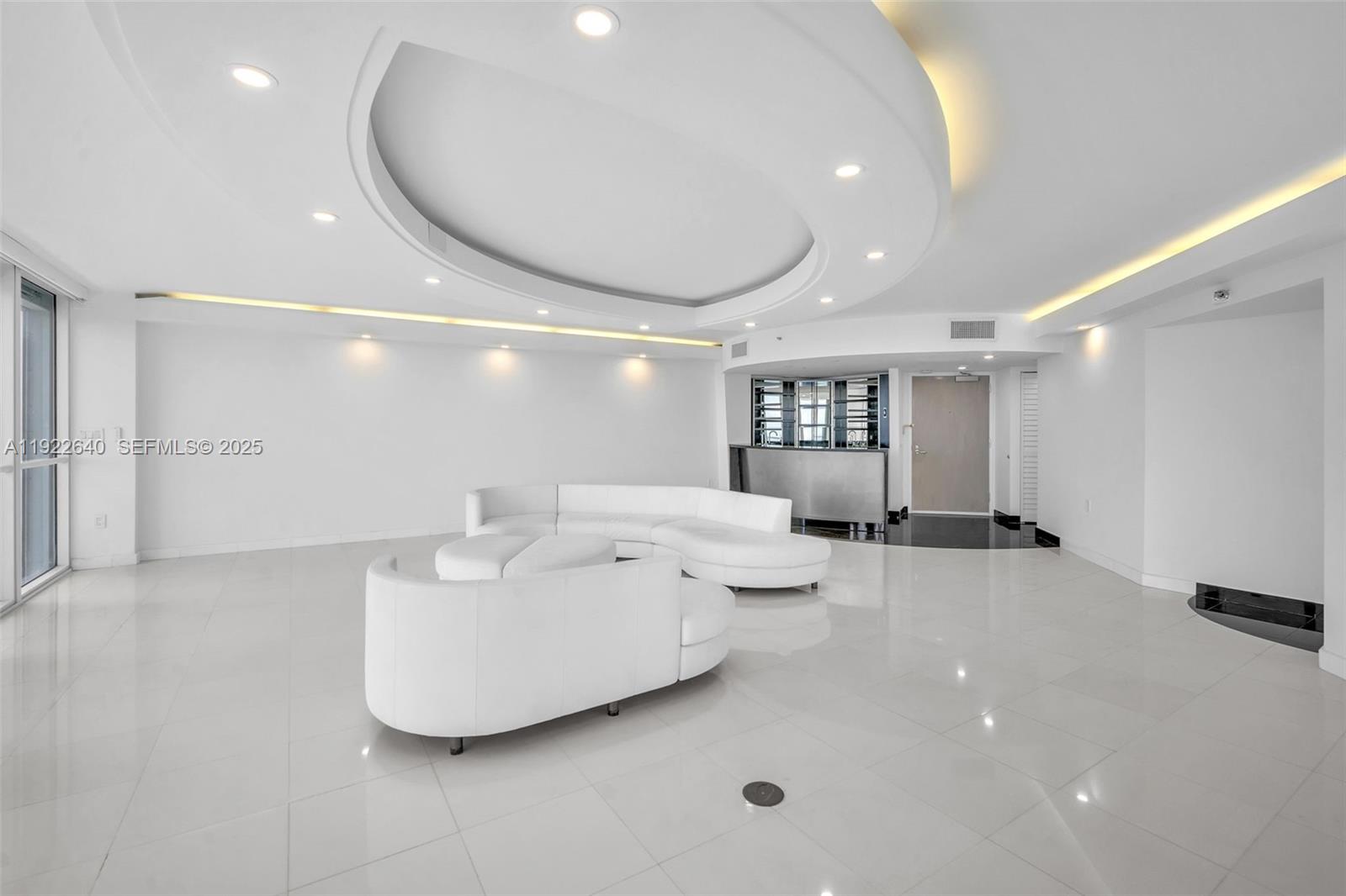 16445 Collins Ave # 2626
