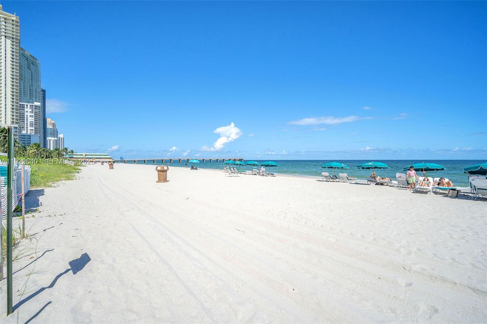 16445 Collins Ave # 2626
