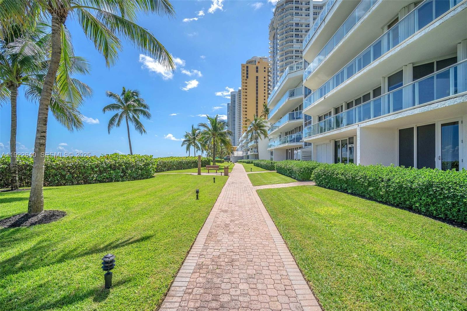16445 Collins Ave # 2626