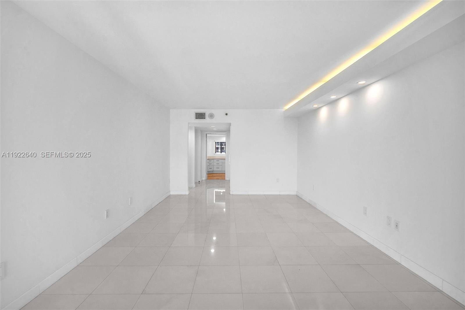 16445 Collins Ave # 2626