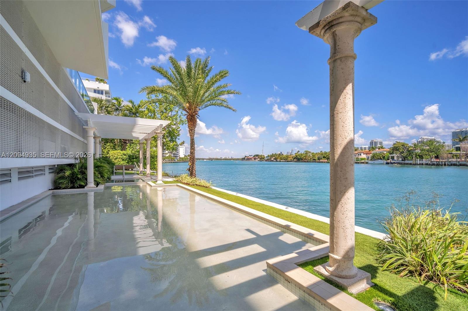9821 E Bay Harbor Dr # 501