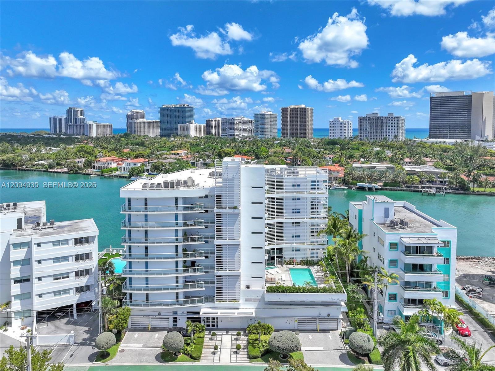 9821 E Bay Harbor Dr # 501