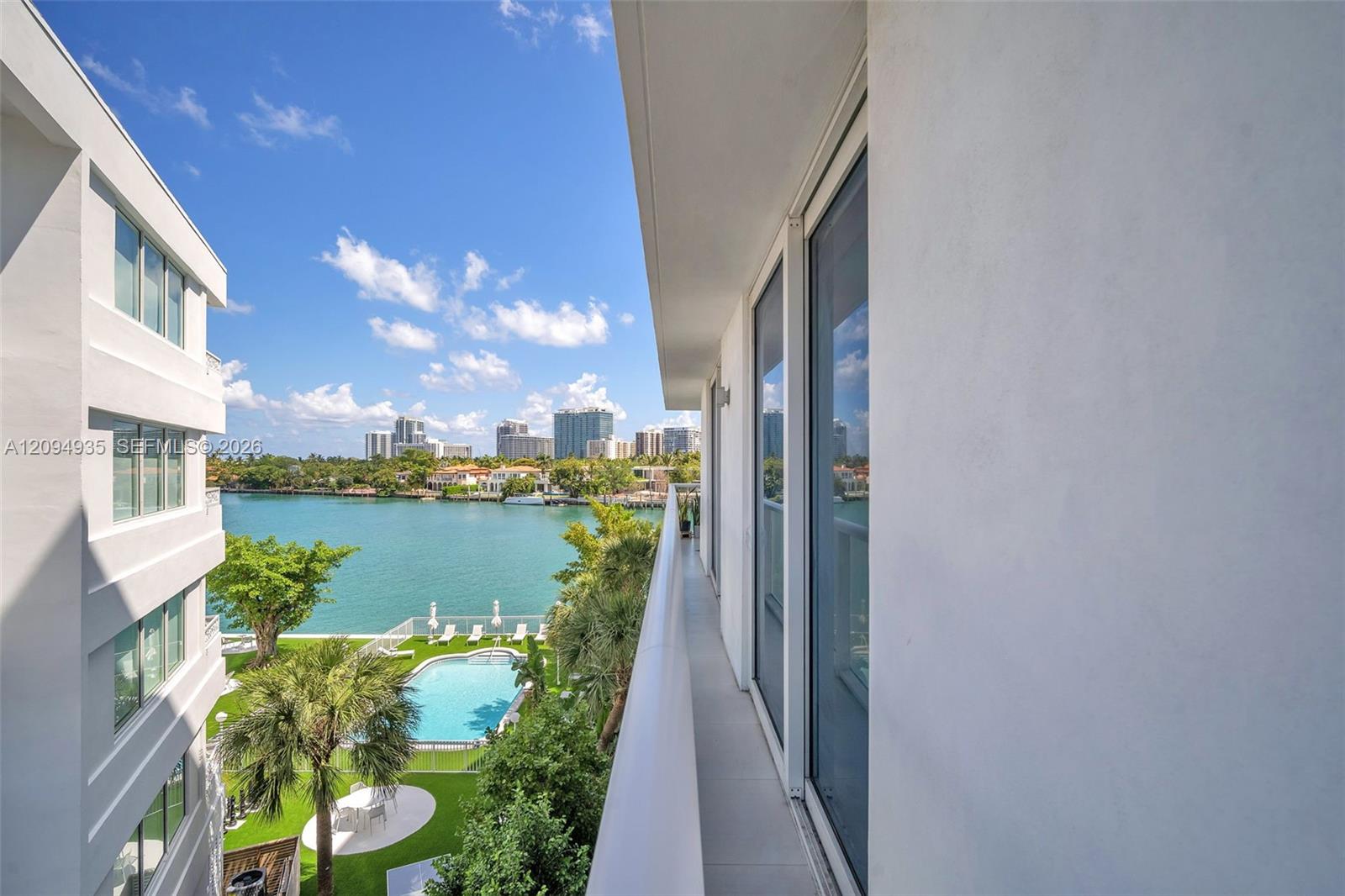 9821 E Bay Harbor Dr # 501