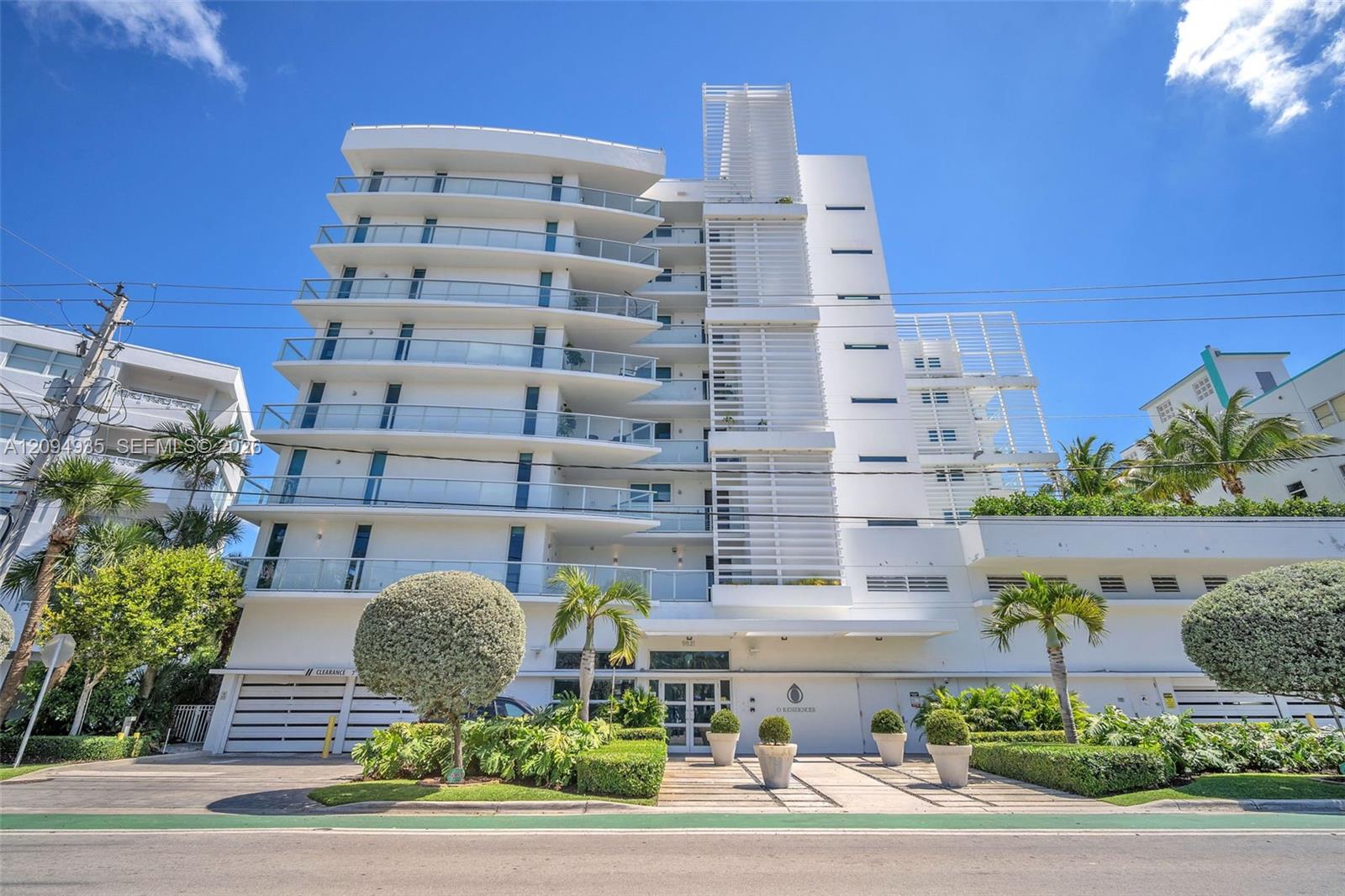 9821 E Bay Harbor Dr # 501