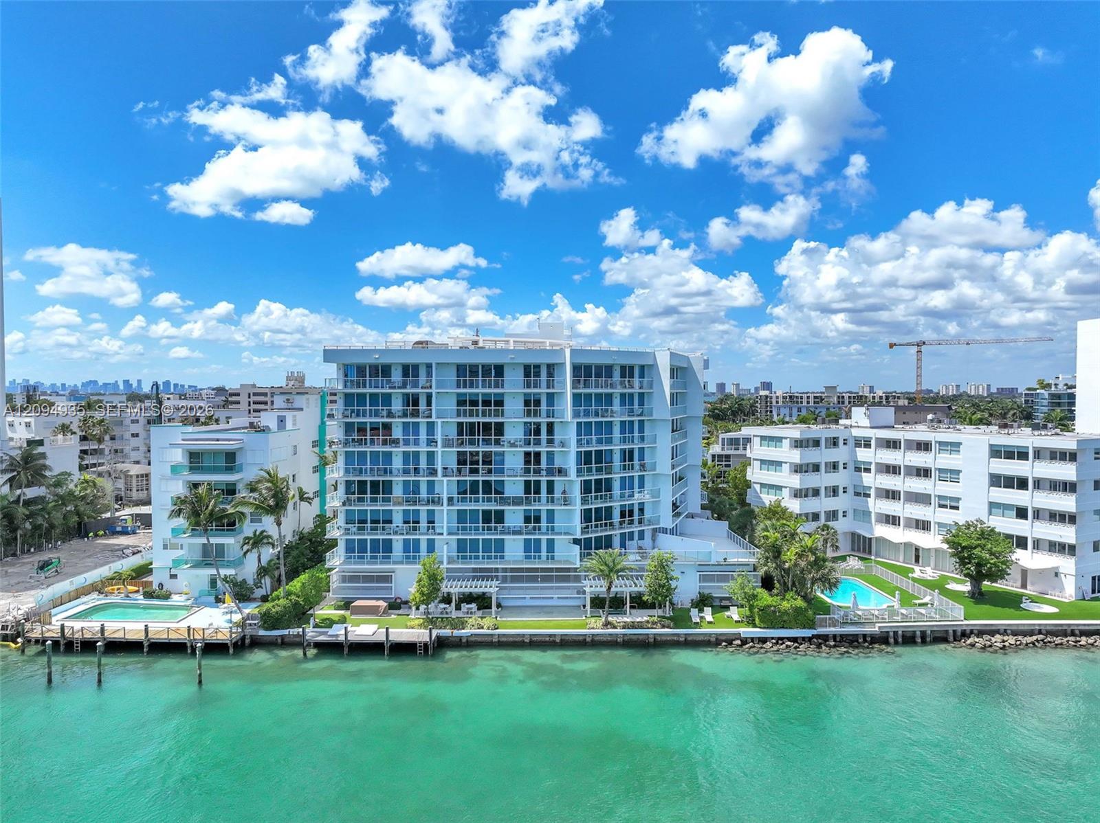 9821 E Bay Harbor Dr # 501