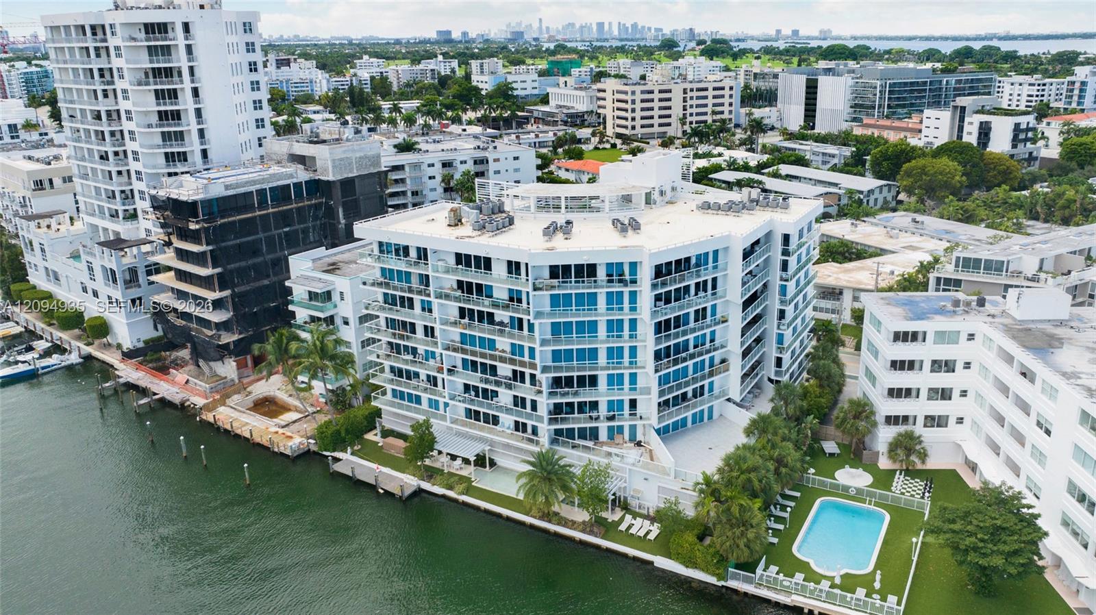9821 E Bay Harbor Dr # 501