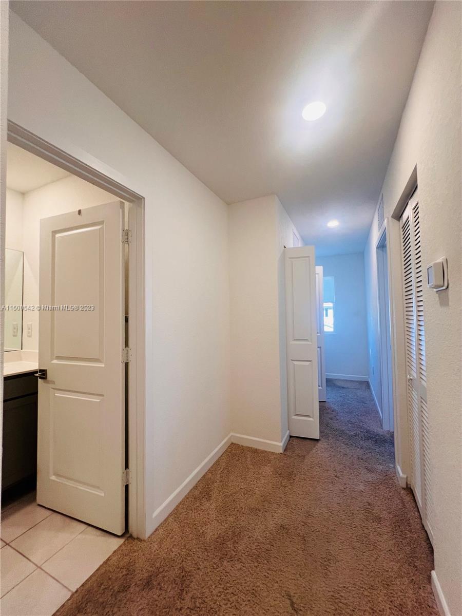 2430 SE 10th Ct