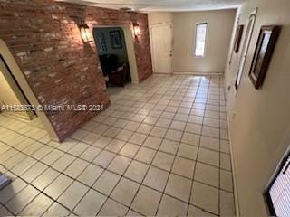 1275 NE 204th St