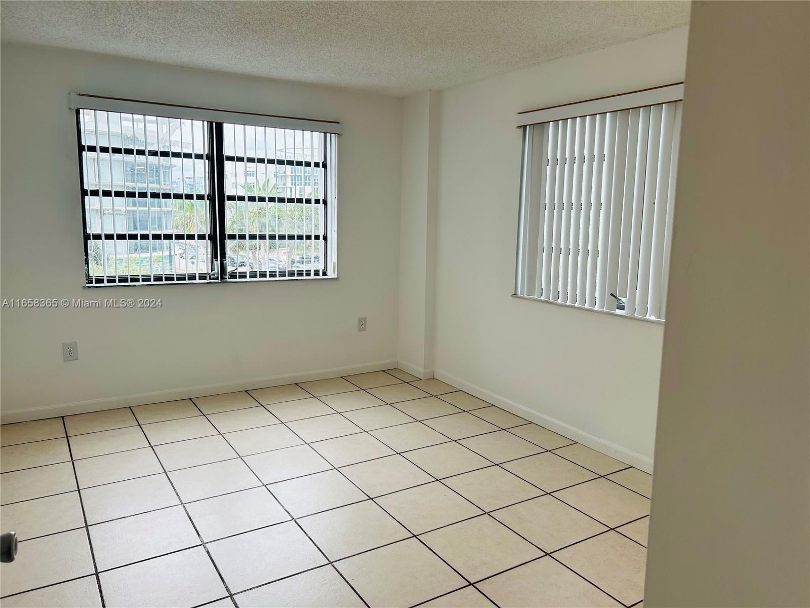 6725 Harding Ave # 407