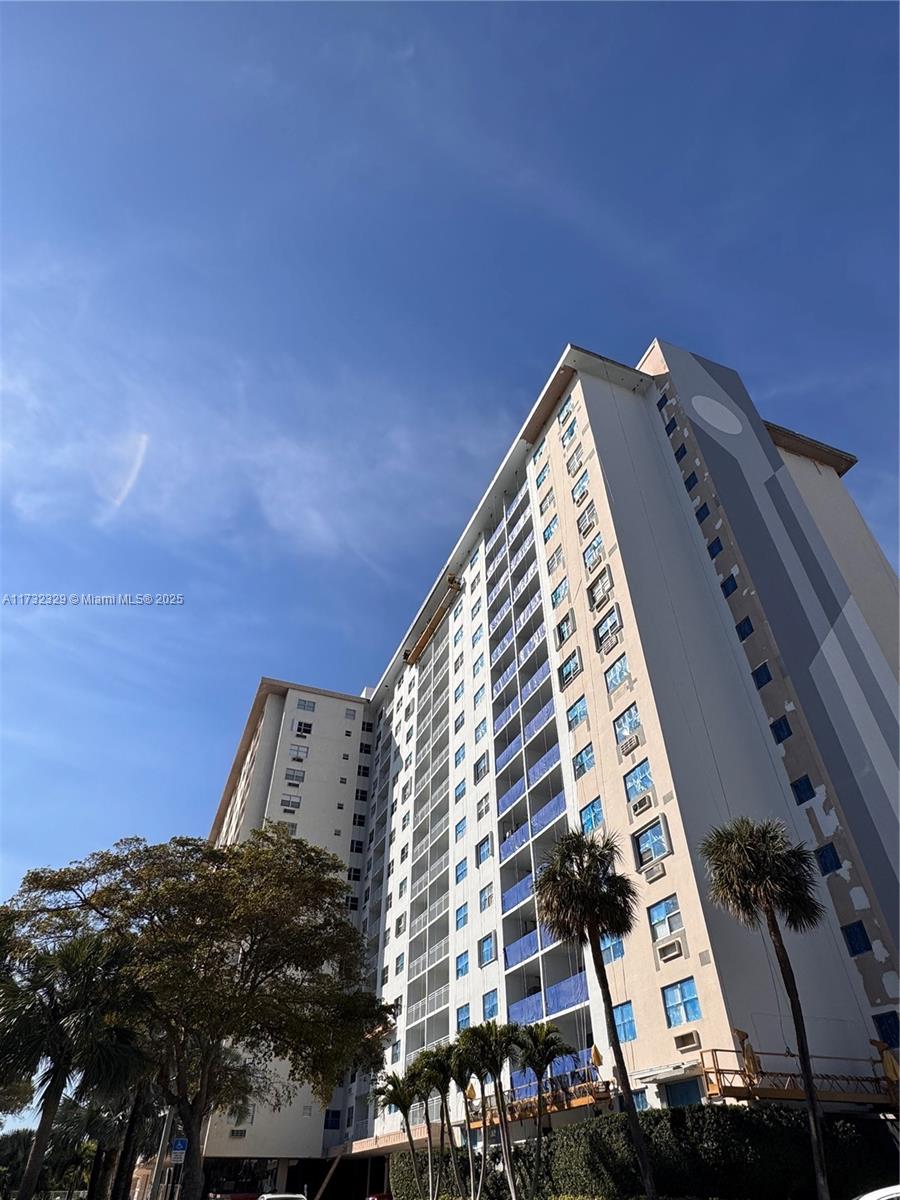 400 Kings Point Dr # 222