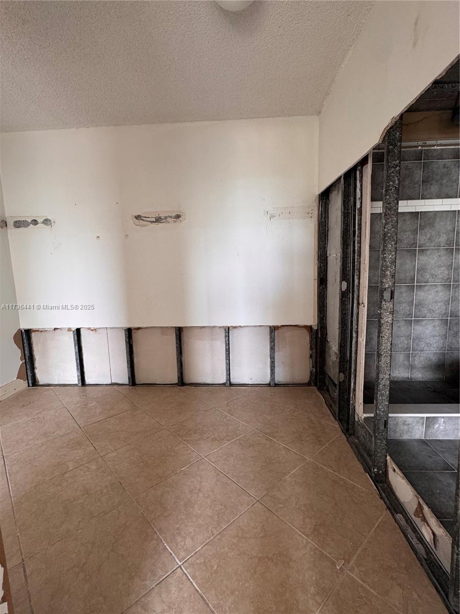 492 NW 165th St Rd # 309 Unit: C-309