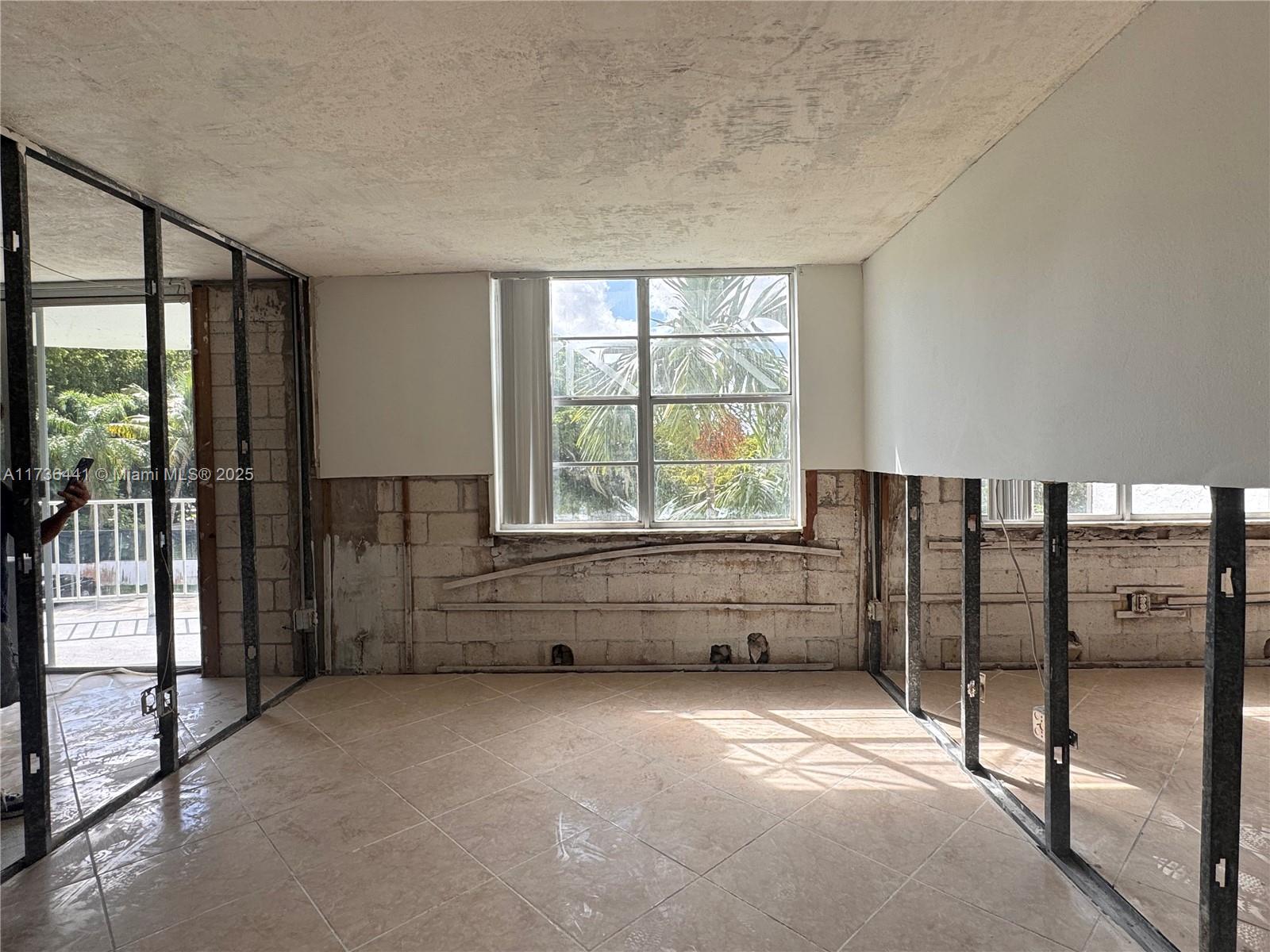 492 NW 165th St Rd # 309 Unit: C-309