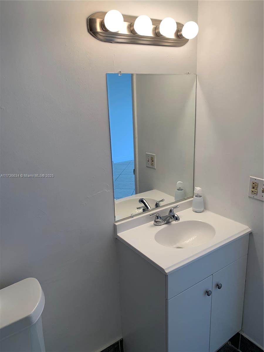 492 NW 165th St Rd # 309 Unit: C-309