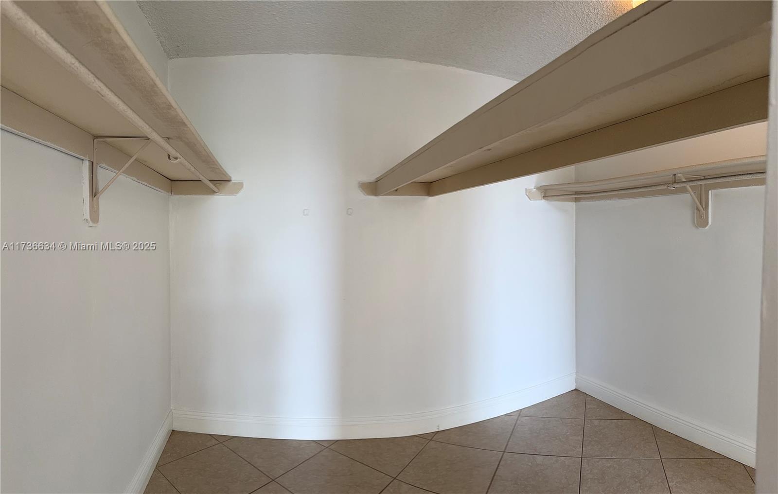 492 NW 165th St Rd # 309 Unit: C-309