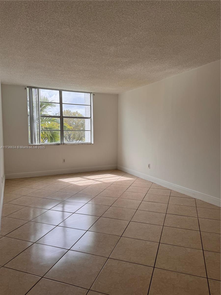 492 NW 165th St Rd # 309 Unit: C-309