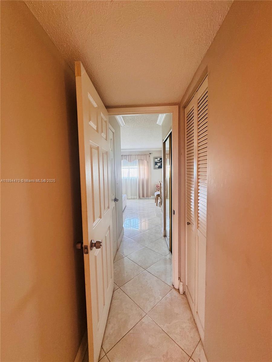1000 NE 14th Ave # 703