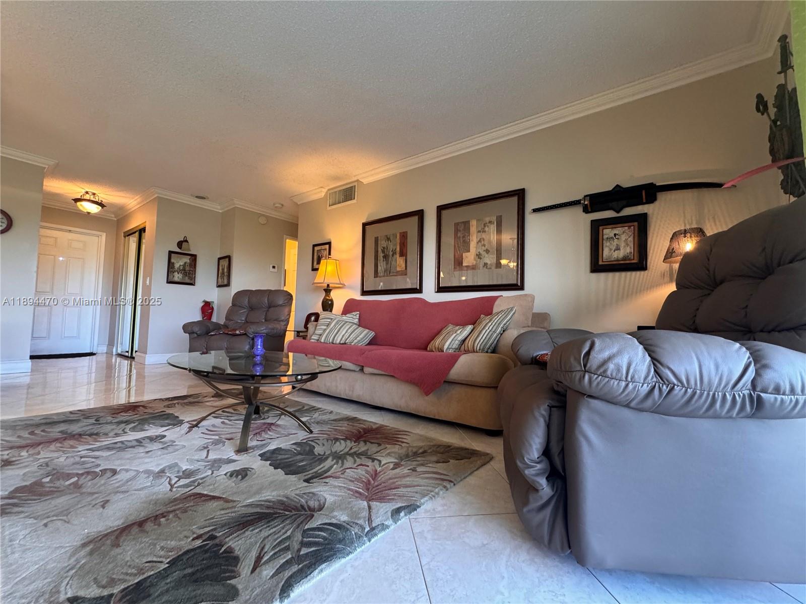 1000 NE 14th Ave # 703
