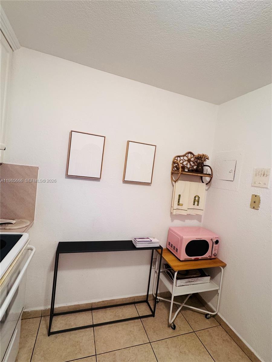 7928 E West Dr # 404