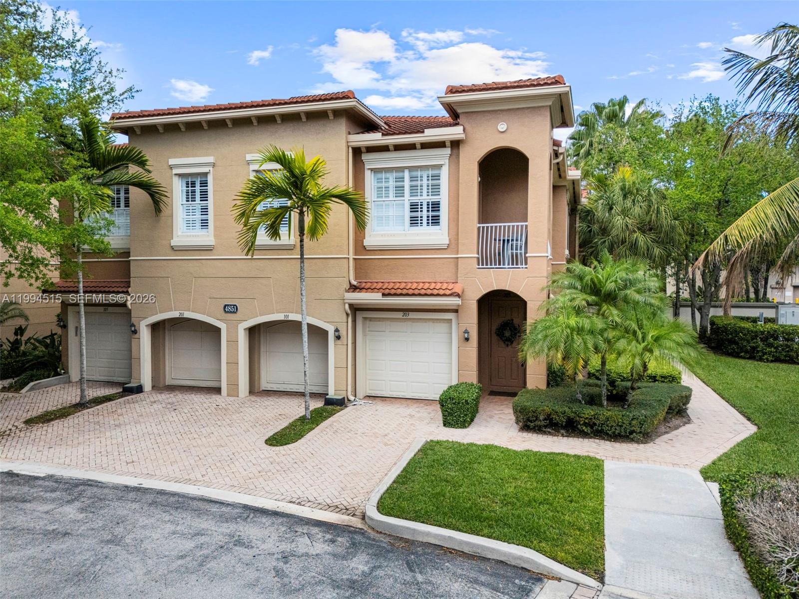4851 Bonsai Cir # 101