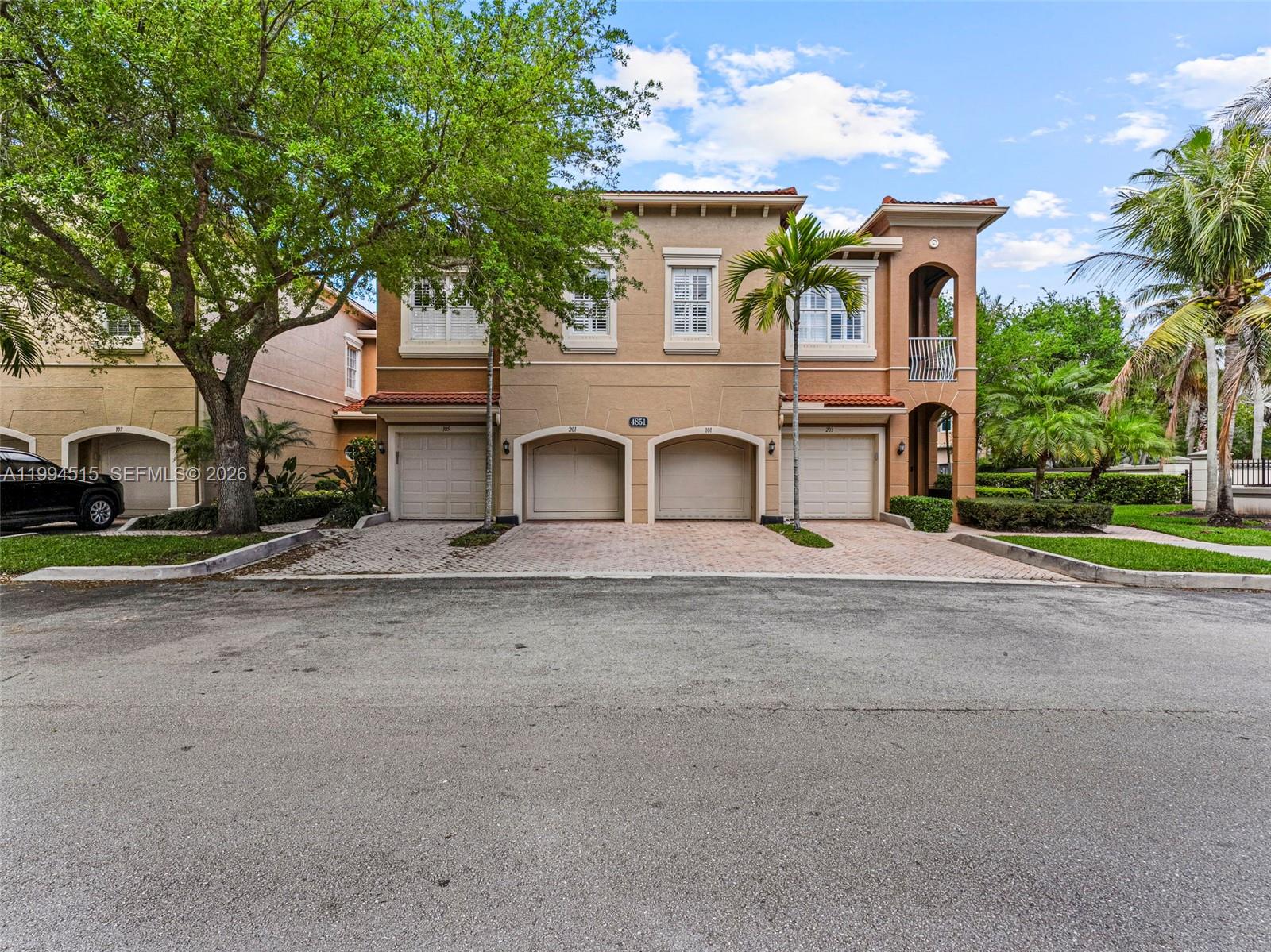 4851 Bonsai Cir # 101