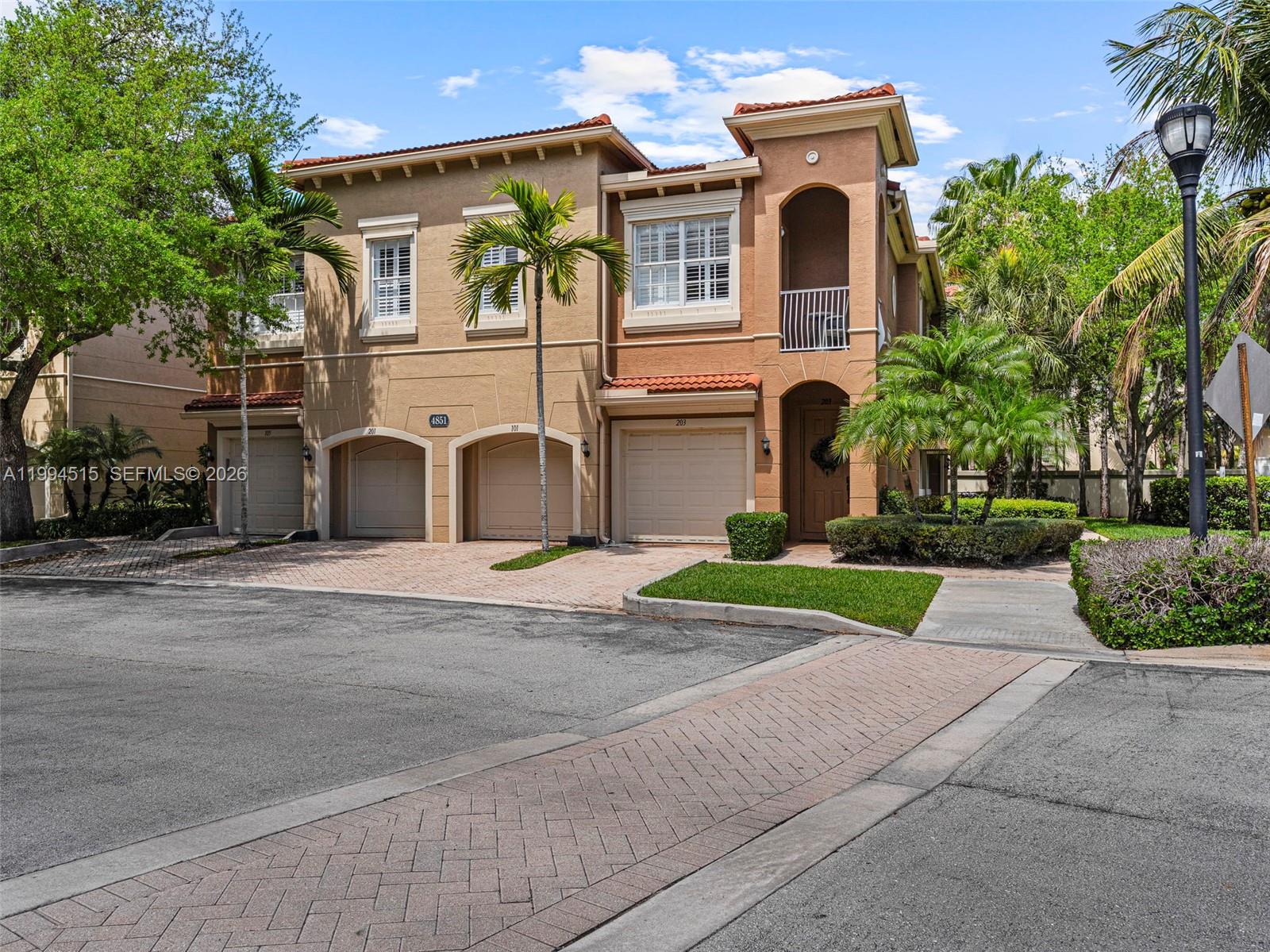 4851 Bonsai Cir # 101
