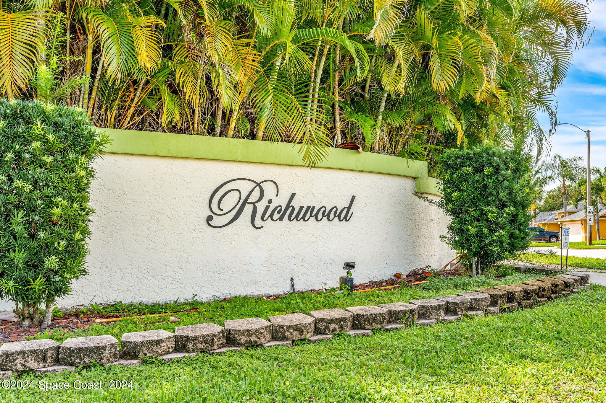 1344 Heritage Acres Boulevard