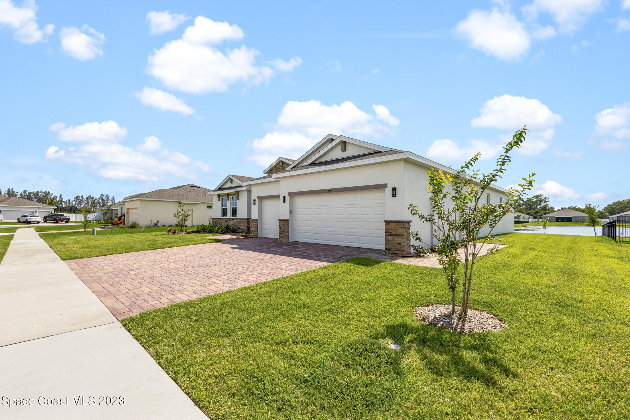 285 Loymer Circle