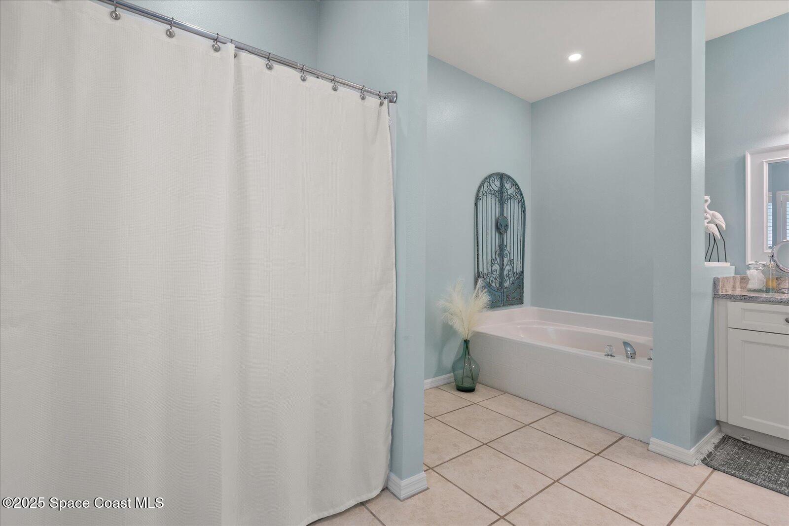 5685 Curtis Boulevard