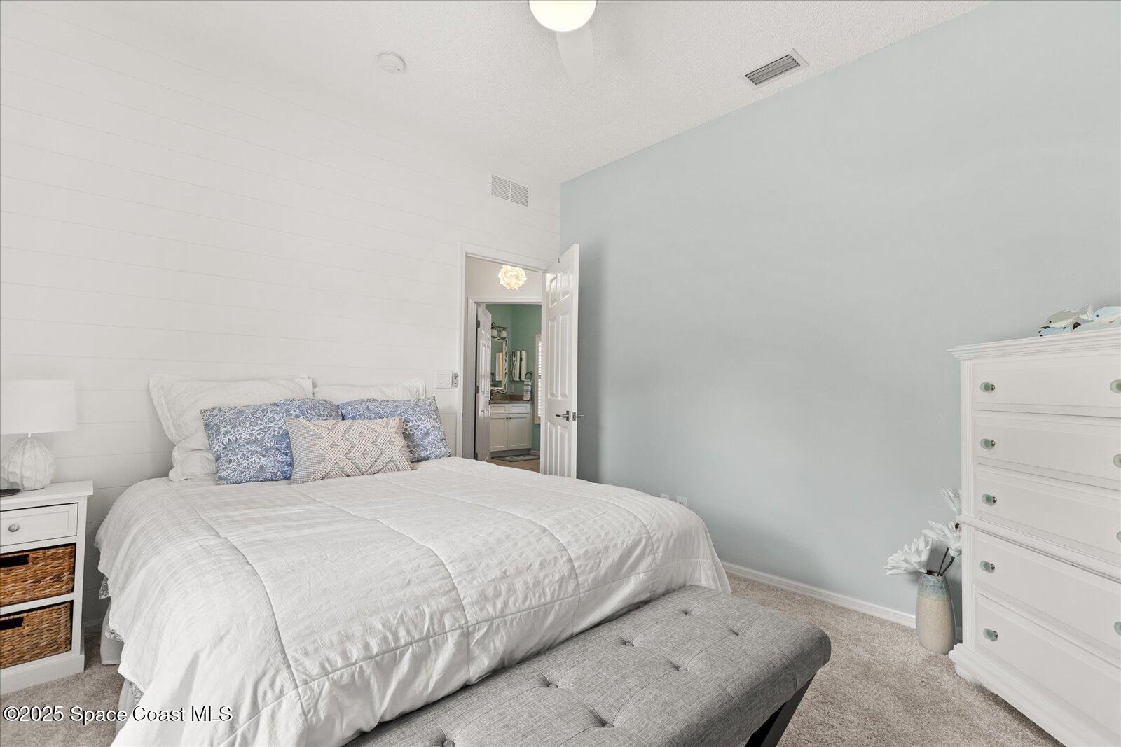 5685 Curtis Boulevard