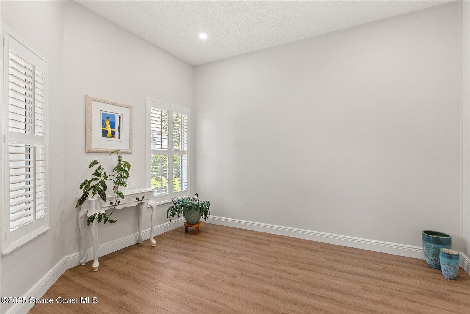 5685 Curtis Boulevard