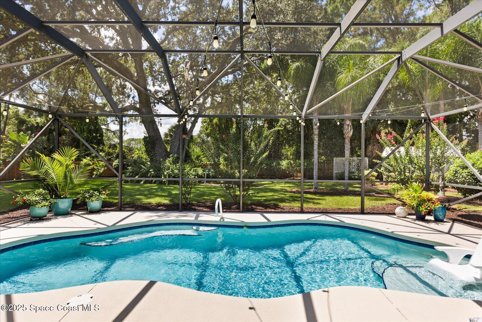 5685 Curtis Boulevard